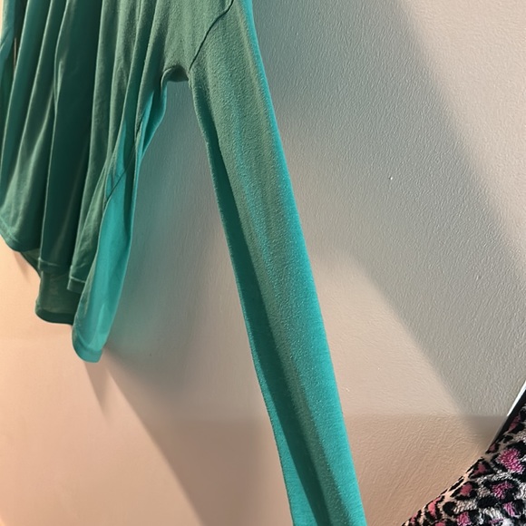 RUE21 Long sleeve shirt - Picture 2 of 5